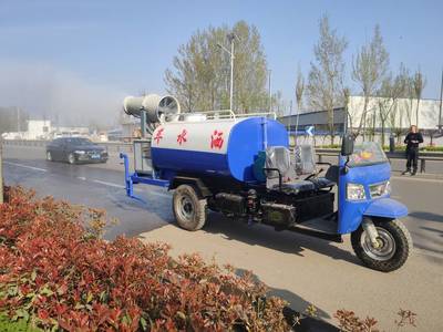 城市環(huán)衛(wèi)新利器 各類灑水車齊上陣，共筑清潔降塵防線