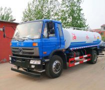 東風(fēng)153灑水車 優(yōu)質(zhì)商家置頂推薦，高性價(jià)比清洗首選